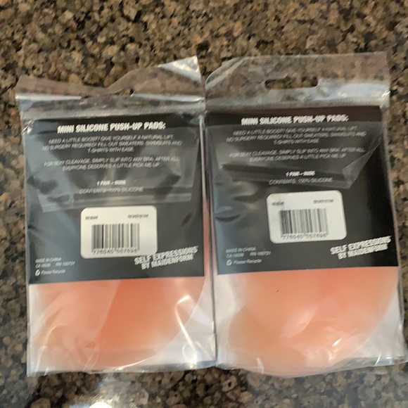 New Mini Silicone Push-Up Pads Self Expressions by Maidenform Banana Shape - Picture 4 of 5